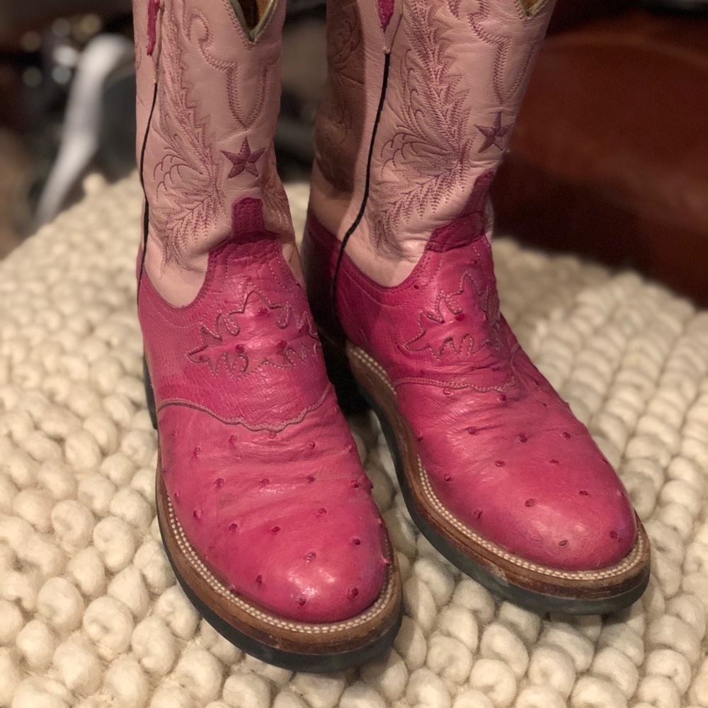 Ostrich Boots in pink